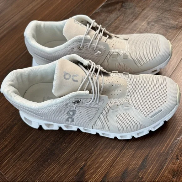 On Running Women’s Cloud 5 - Picture 2 of 5